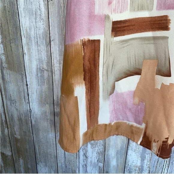 Entro Violet Skye Flutter Sleeve Blouse - Picture 4 of 7